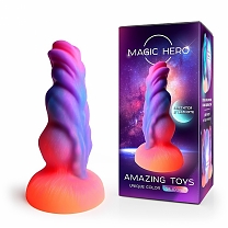 Фаллоимитатор MAGIC HERO светящийся в темноте на присоске (длина — 20,0 см, диаметр — 5,5 см)
